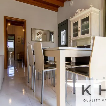 Terraced Maisonette In Argostoli! Apartament