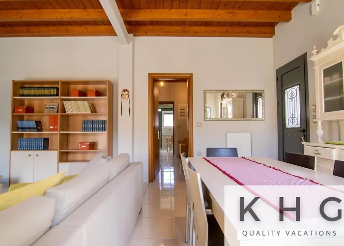 Terraced Maisonette In Argostoli! *